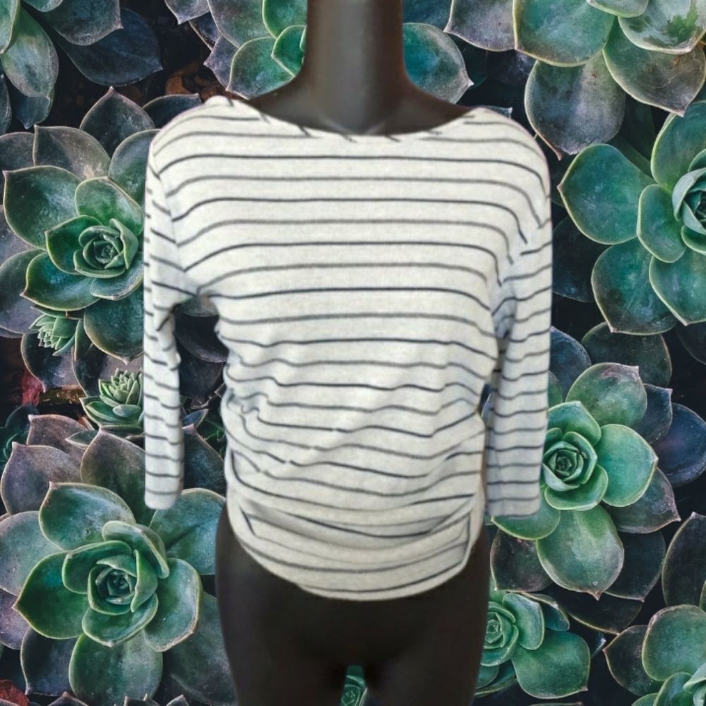 2 Simply Styled Tops - Picture 2 of 4